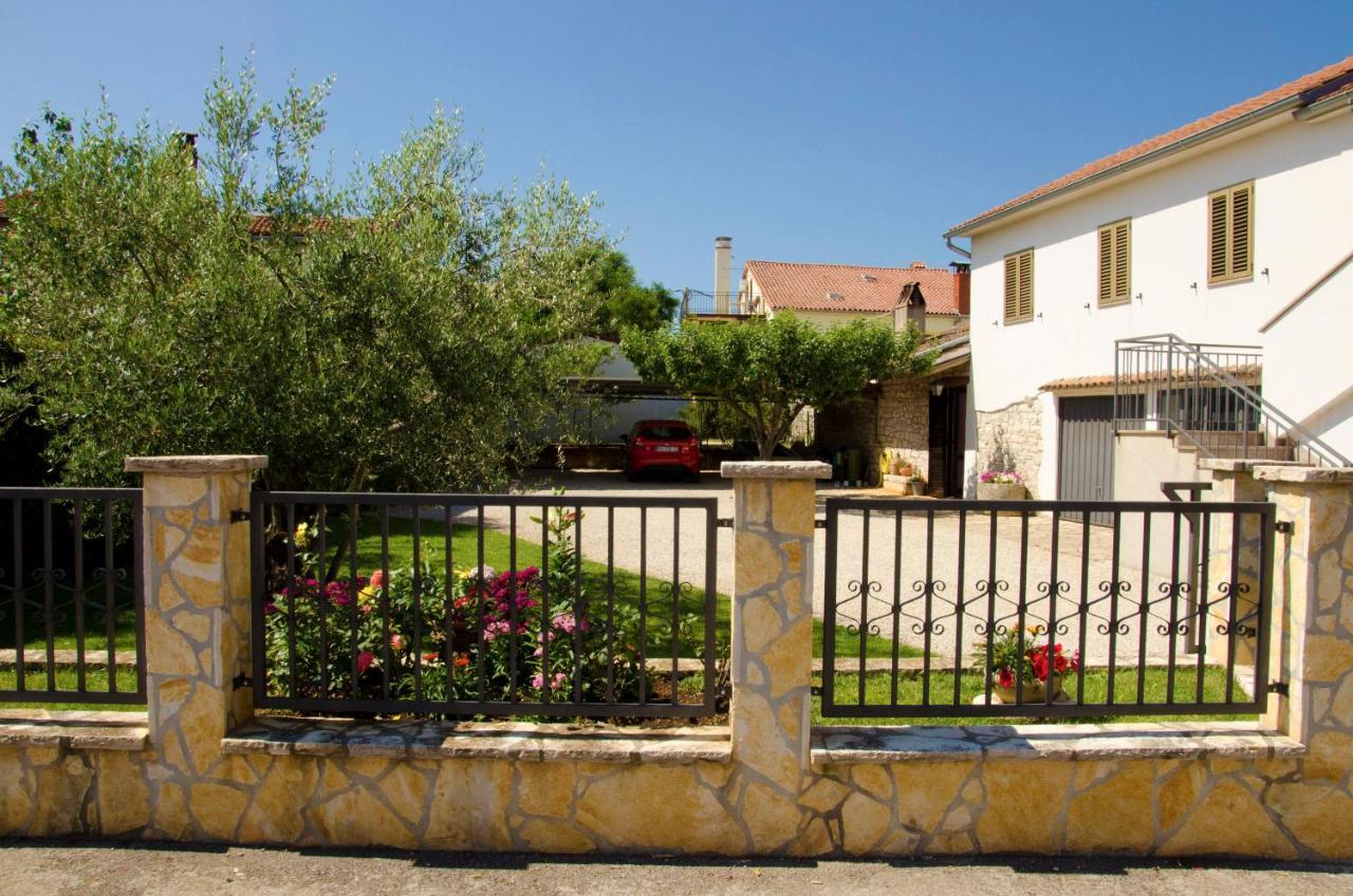 Apartment Percic Tar-Vabriga المظهر الخارجي الصورة